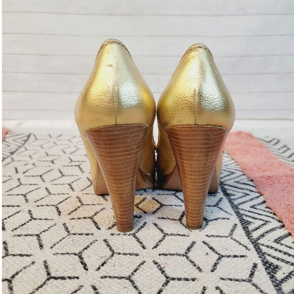 Steve Madden Gold Leather Platforms Loafer Heels, sz 9 - Picture 5 of 13